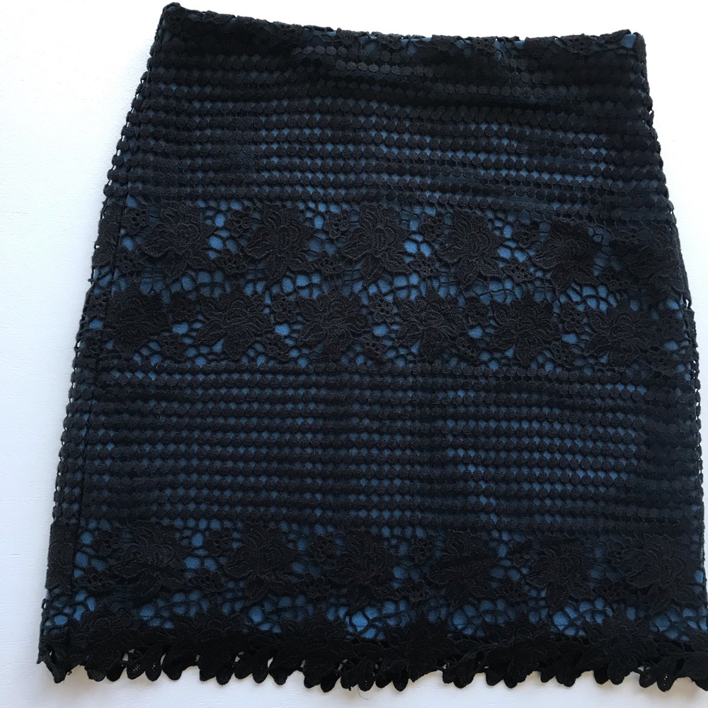 Loft NWT Black Lace Pencil Skirt w/ Blue Underlay